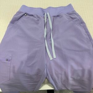Figs - light purple- high waisted Zamora scrub pant size M